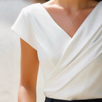Elegant White T-Shirt With V-Neck Slim Fit And Short Sleeves
